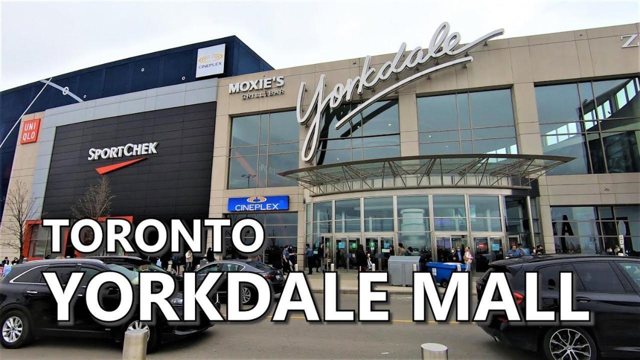 Executive Room In Toronto Next To Yorkdale Shopping Centre Exterior photo